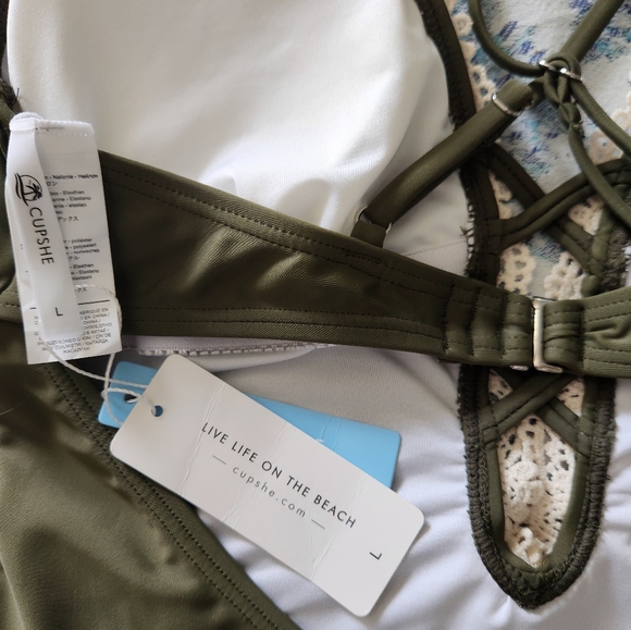 Bathing suit - Picture 2 of 7